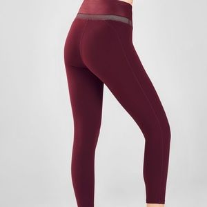 Fabletics High-waisted Statement Powerhold Capris